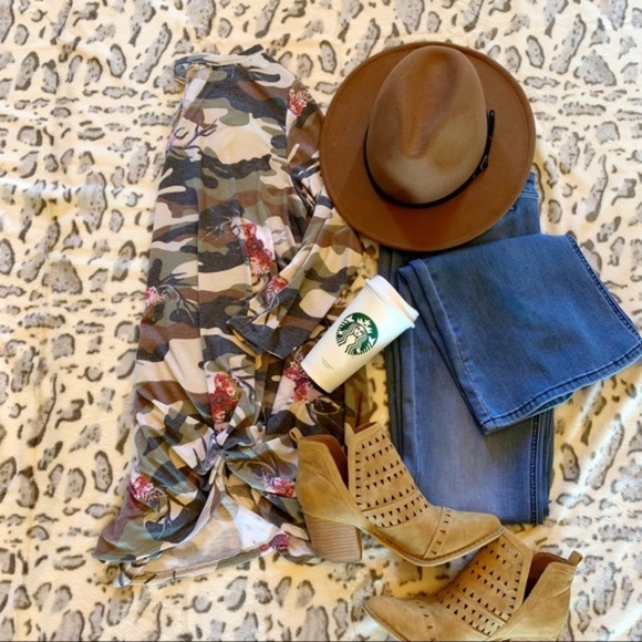 New Camo Front Knot Tie Soft Knit Tunic Blouse - Picture 3 of 6